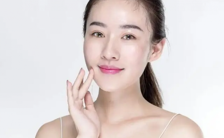皮膚愛喝水：實測有效！不超二百的大牌抗老精華！
